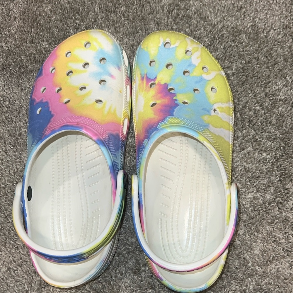 CROCS